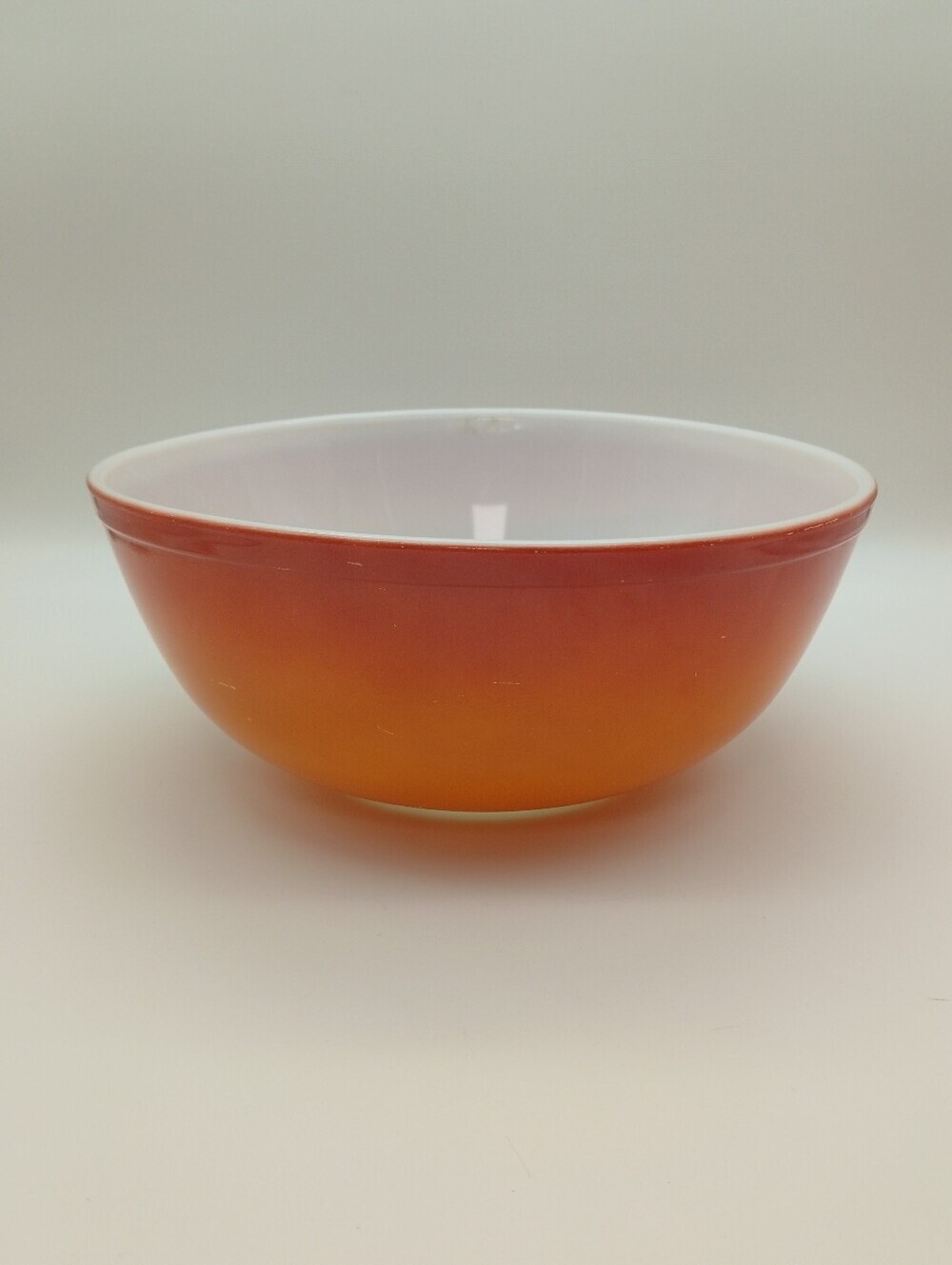 Pyrex Flameglo mixing bowl 4QT